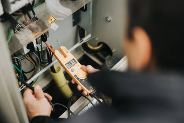 Best Affordable Emergency Electrician  in Lincoln Center, KS